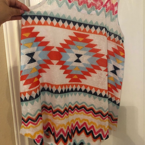 Daytrip Aztec Print Tank Top - Picture 4 of 8